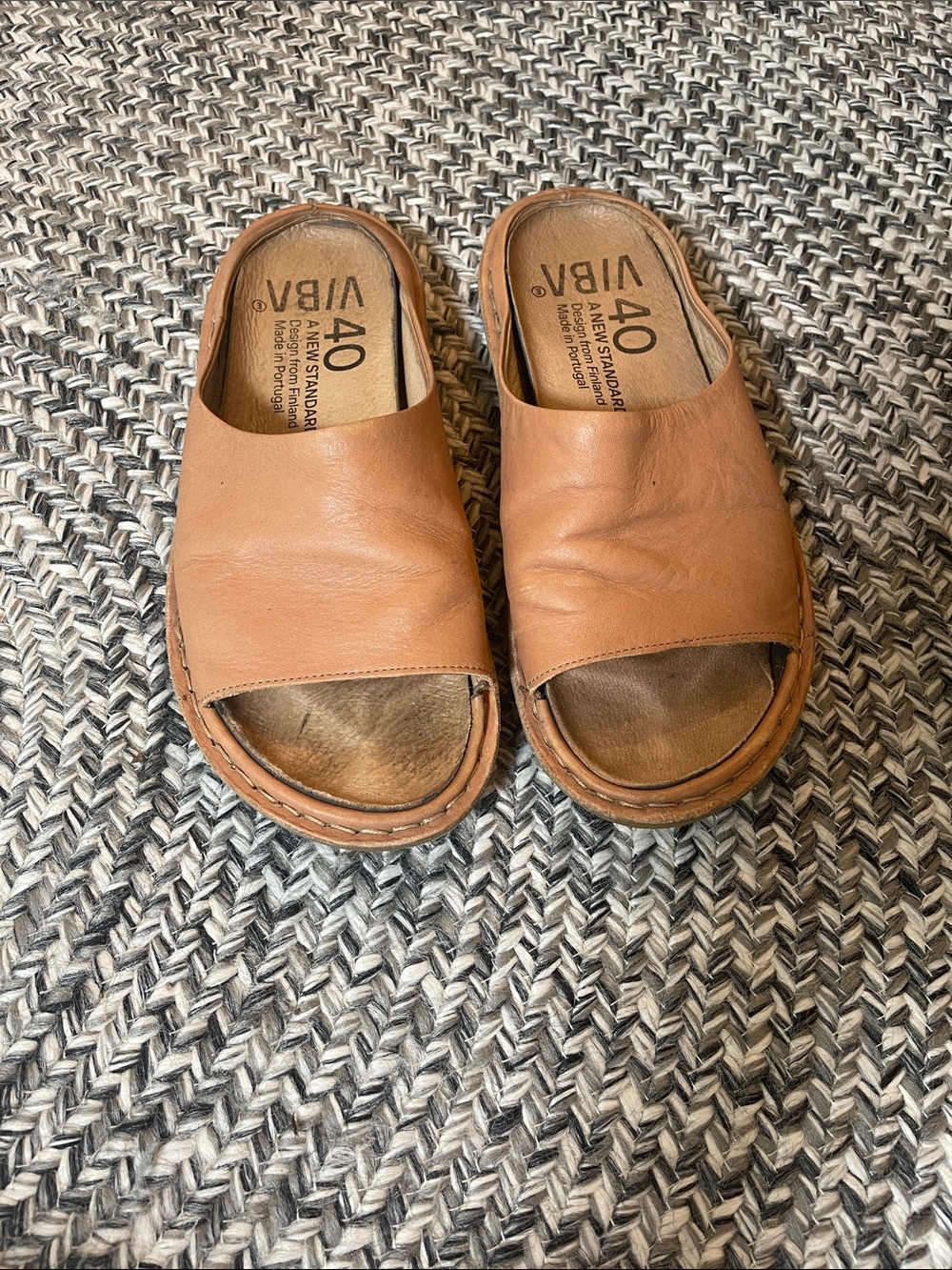 Viva Tan Leather Slide Mules – Women's